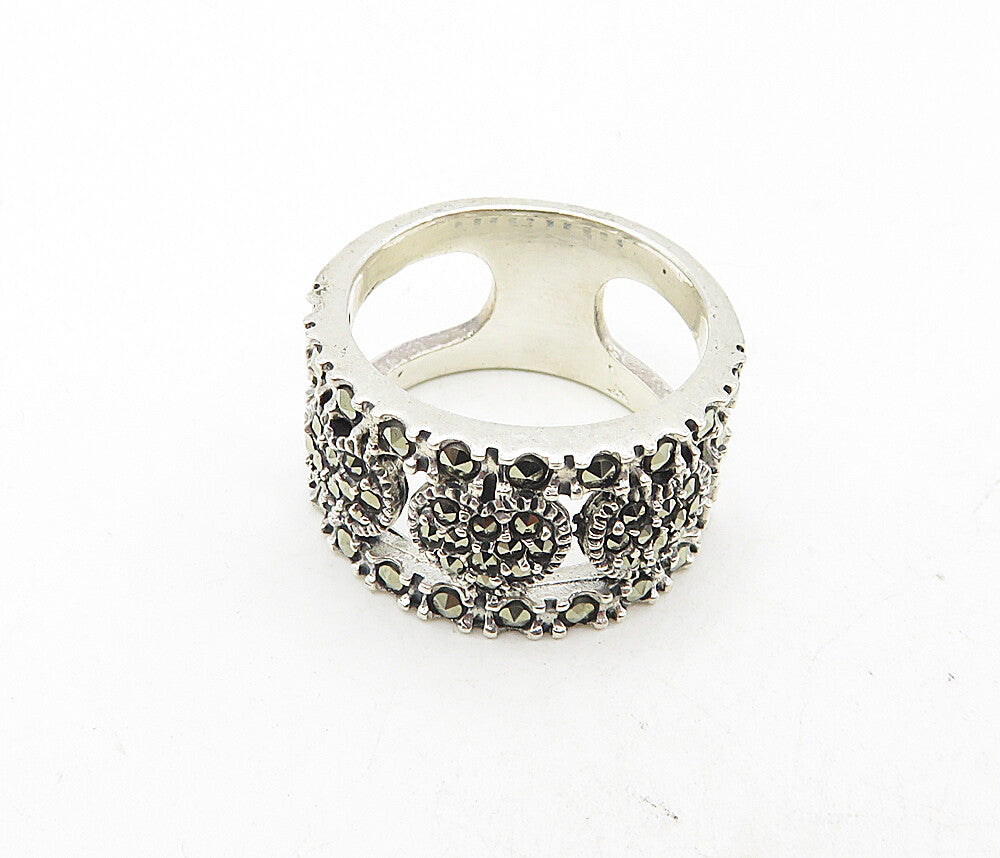 925 Sterling Silver Sparkling Marcasite Love Hearts Band Ring Sz 8.5 RG9019