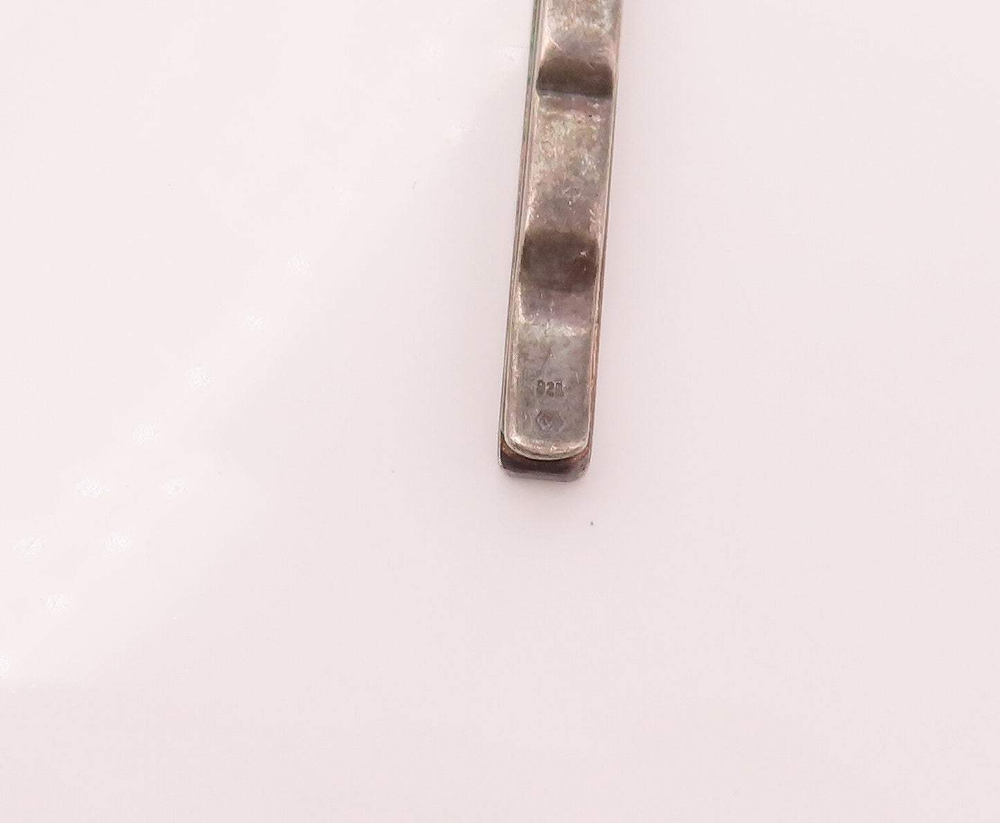 925 Sterling Silver Vintage Minimalist Red And Black Stripe Tie Pin TR3485