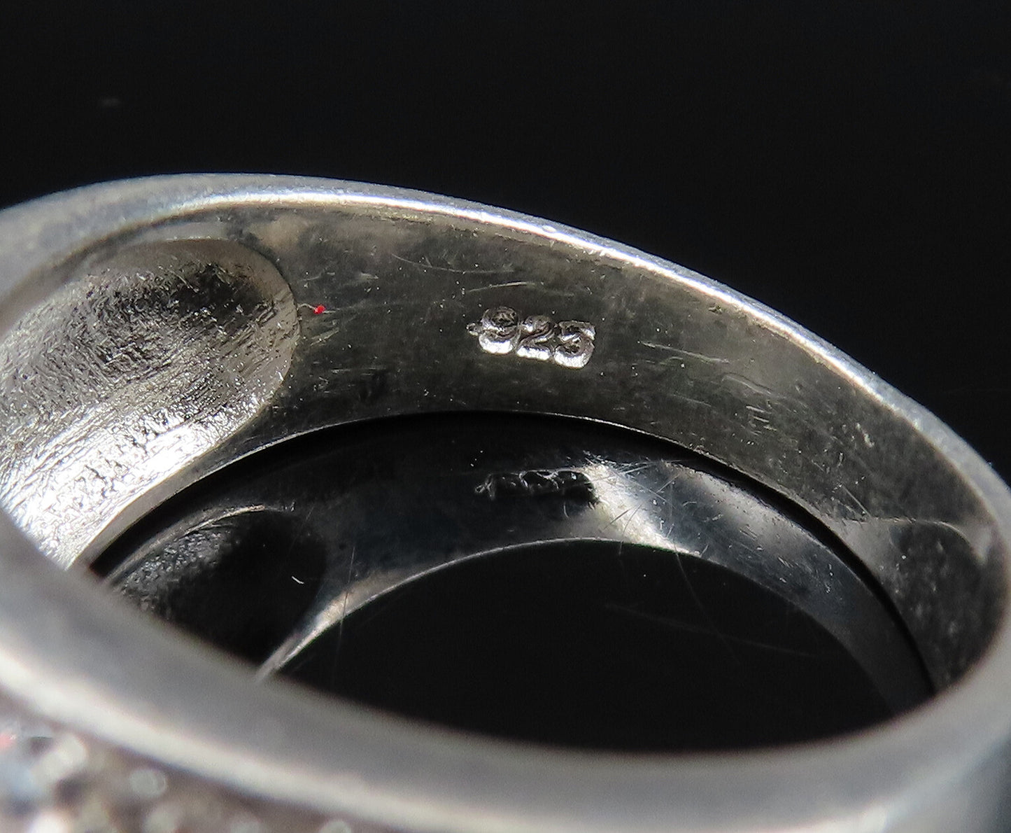 925 Silver Vintage Ribbed Center & Cubic Zirconia Edge Ring Sz 7 RG25801