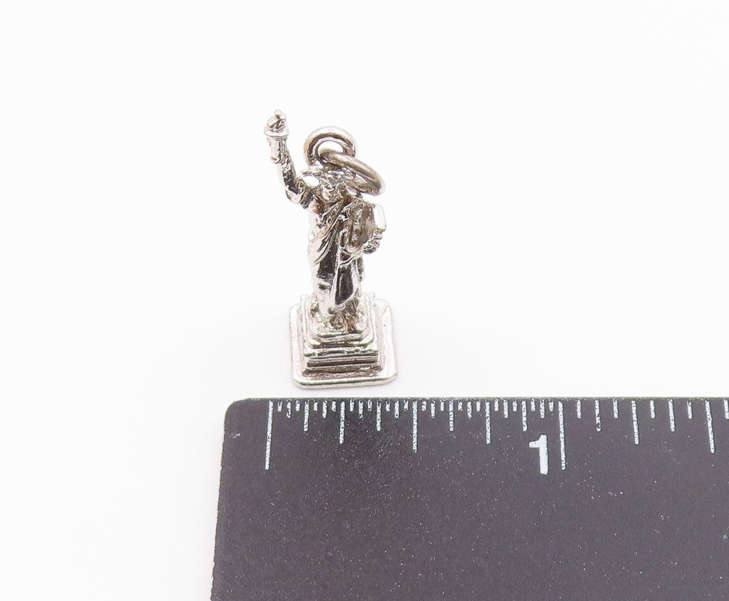 925 Sterling Silver Vintage Statue Of Liberty Shiny Souvenir Pendant PT16403