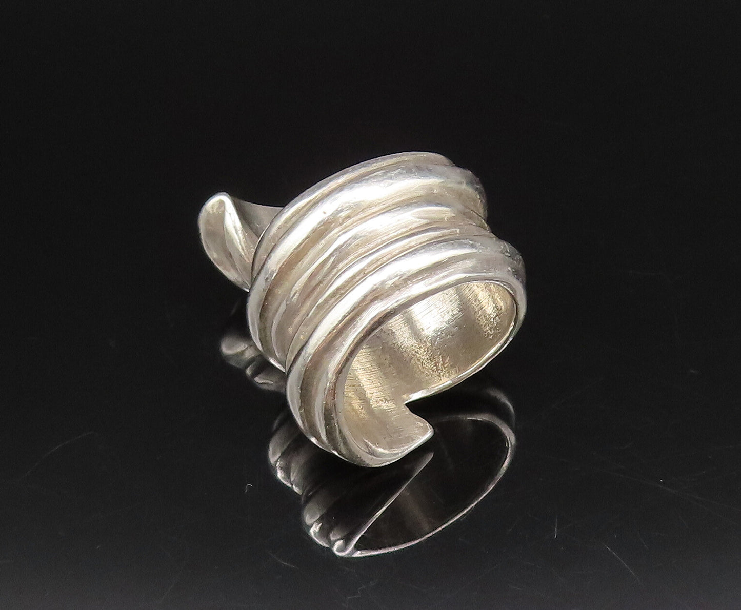 UNODE50 925 Silver Vintage Wide Ribbed Spiral Bypass Ring Sz 7 RG26061