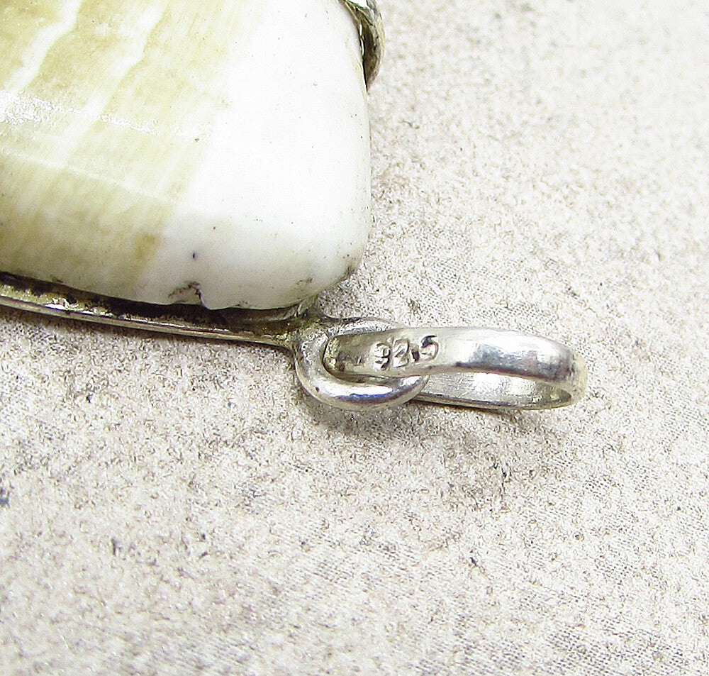925 Sterling Silver Vintage Cabochon Cut Agate Tear Drop Pendant PT1496