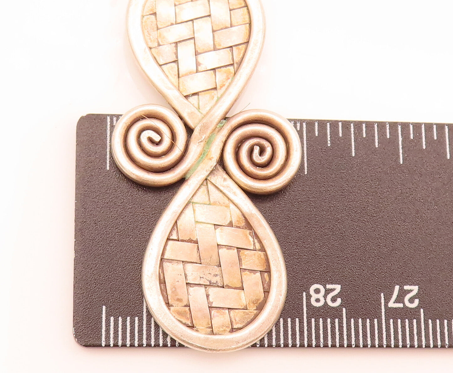 925 Sterling Silver Vintage Hourglass Swirl & Checks Design Earrings EG12435