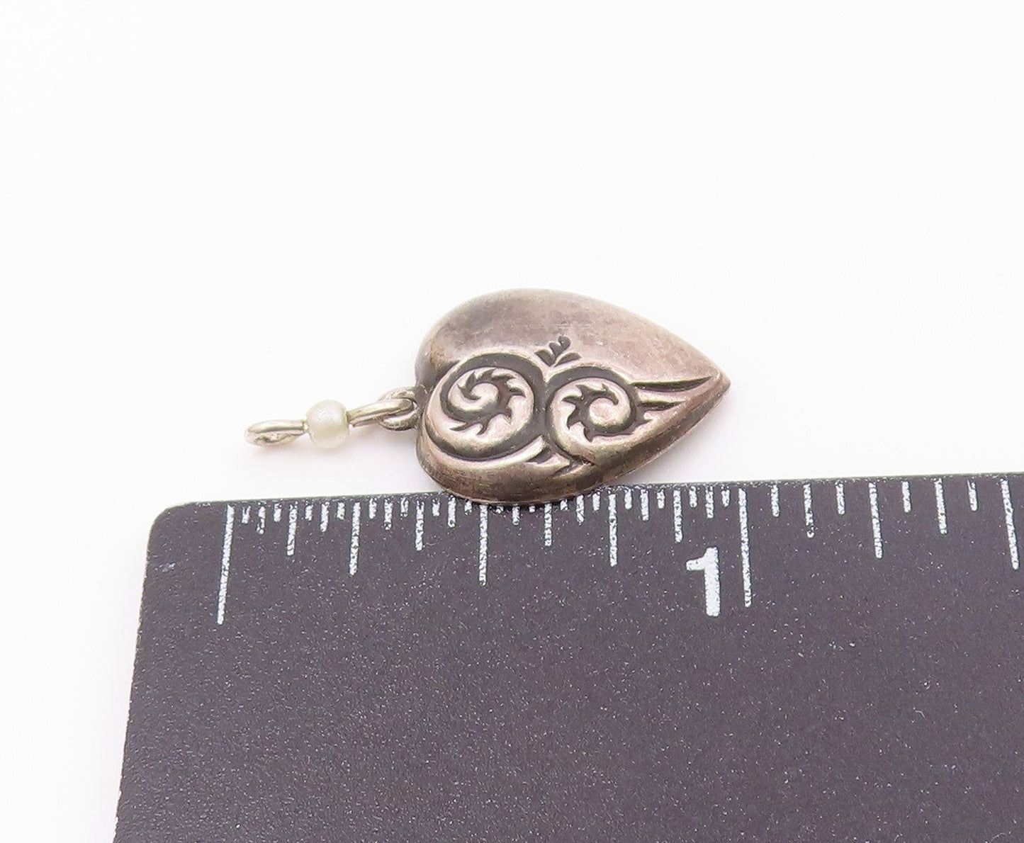 925 Sterling Silver Vintage Petite Pearl Swirl Love Heart Pendant PT16465
