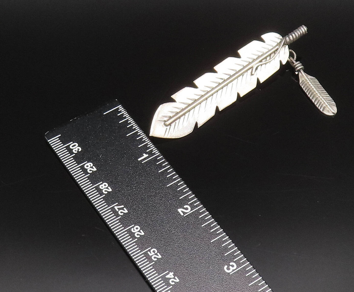 SOUTHWESTERN 925 Silver Vintage Minimalist Etched Feathers Brooch Pin BP10094
