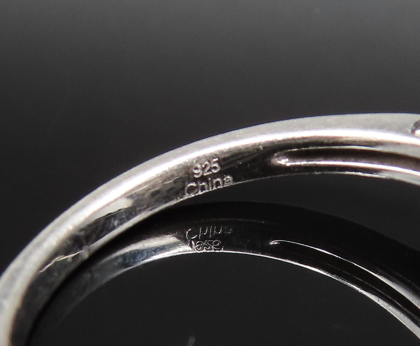 925 Silver Vintage Shimmering Black Spinel Flower Motif Ring Sz 8 RG25701