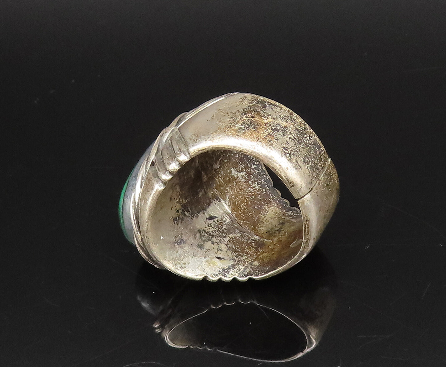 NAVAJO 925 Silver Vintage Etched Lines Rope Twist Malachite Ring Sz 8 RG26119
