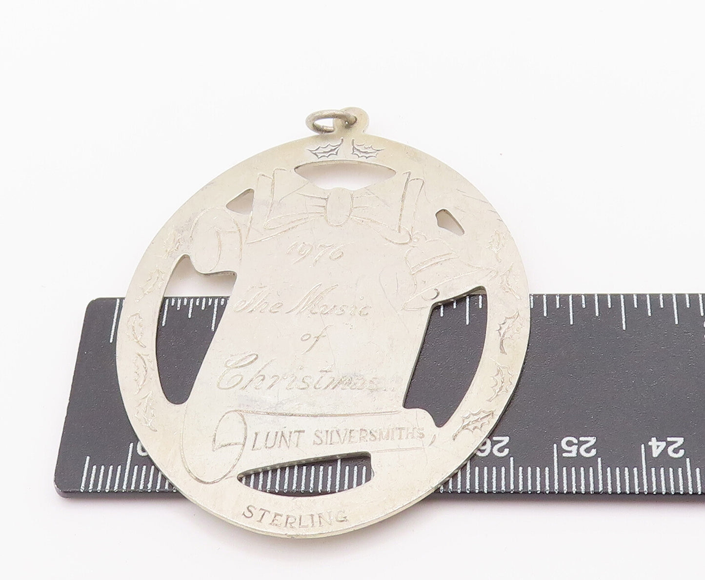 925 Sterling Silver Vintage Pendant LUNT Oval Etched Christmas Wishes PT22725