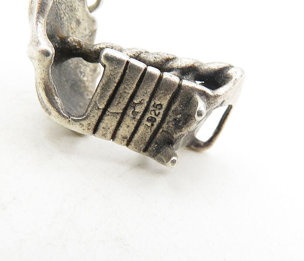 925 Sterling Silver Vintage Dark Tone Beach Chair & Umbrella Pendant PT6688