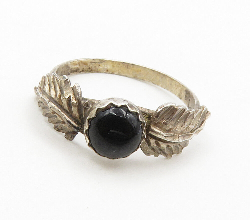 NAVAJO 925 Sterling Silver Vintage Black Onyx Floral Band Ring Sz 6 RG15948