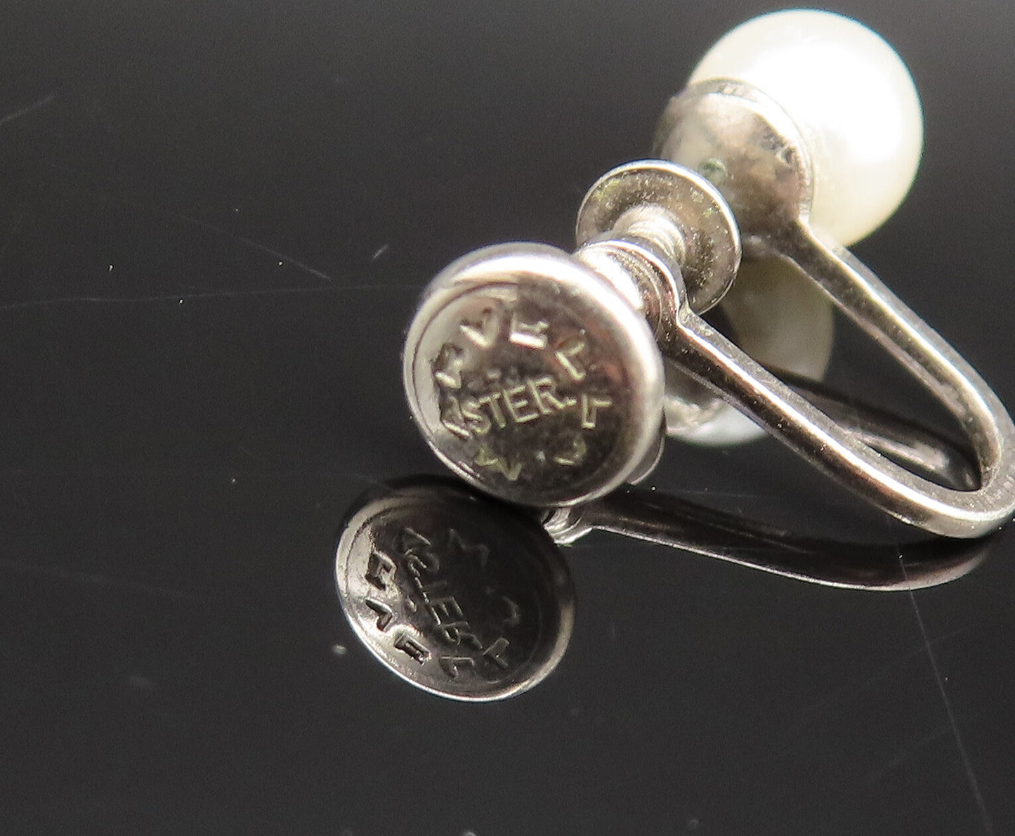 925 Sterling Silver Vintage Fresh Water Pearls Screw Back Earrings EG11995