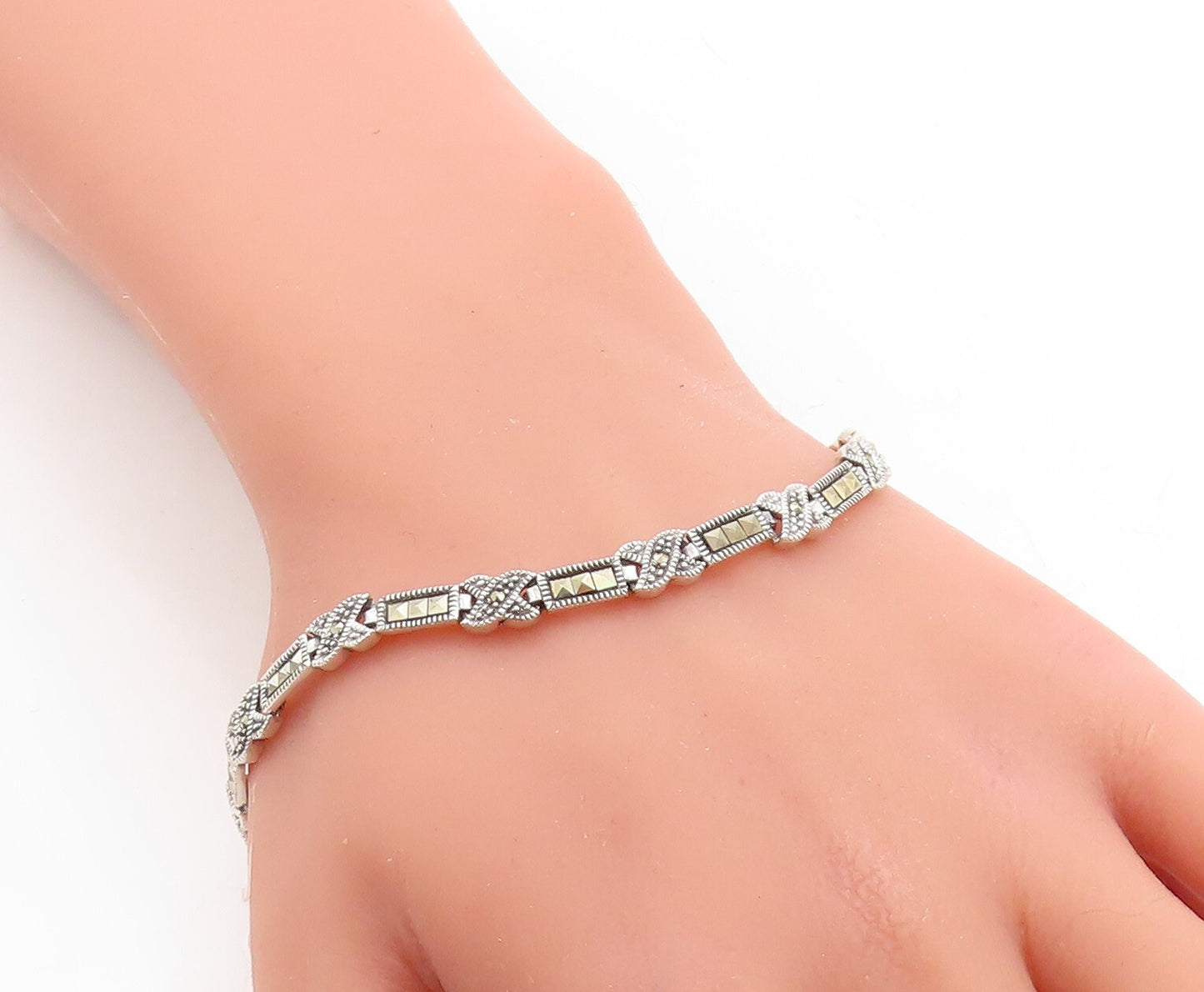 925 Sterling Silver Marcasite Linked XO Chain Bracelet BT1063