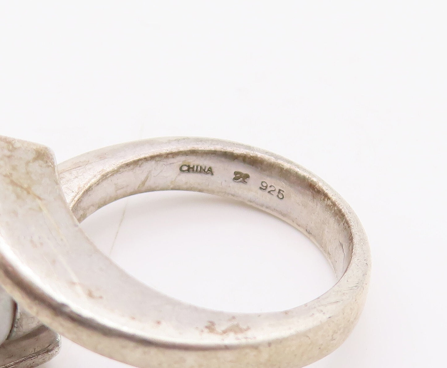 925 Sterling Silver Vintage Ring Designer Grey Pearl Bypass Design Sz 6 RG29111