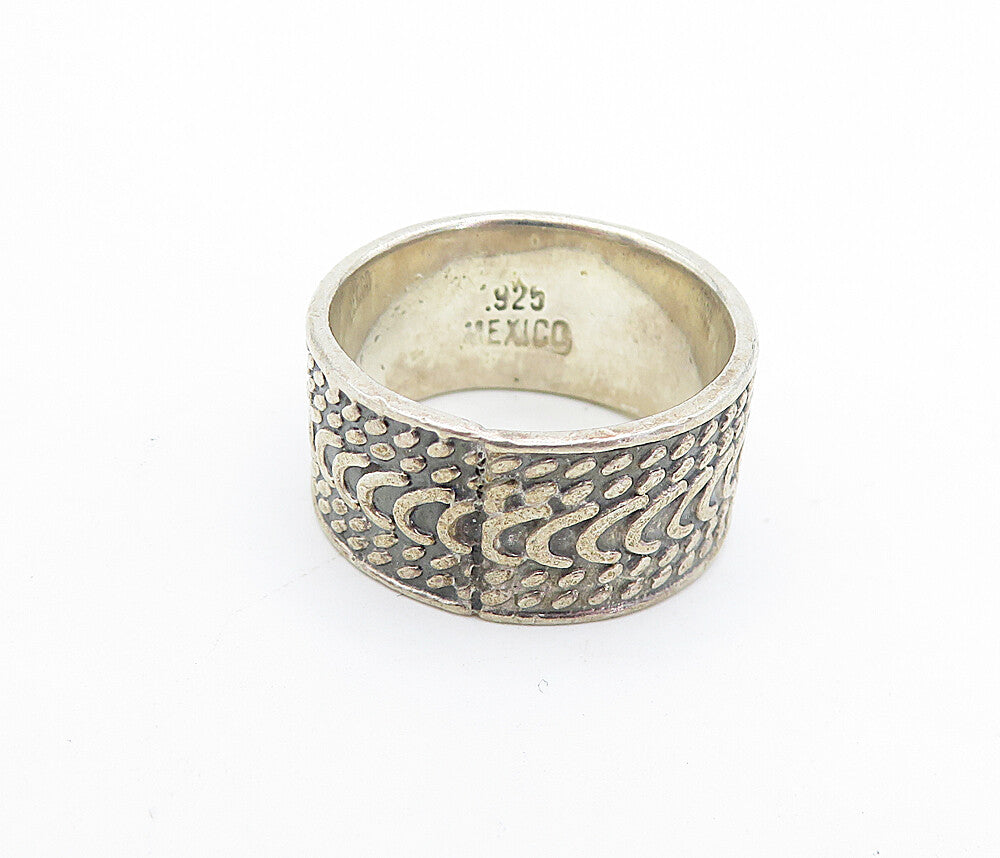 MEXICO 925 Silver Vintage Dark Tone Etched Pattern Band Ring Sz 8.5 RG5298