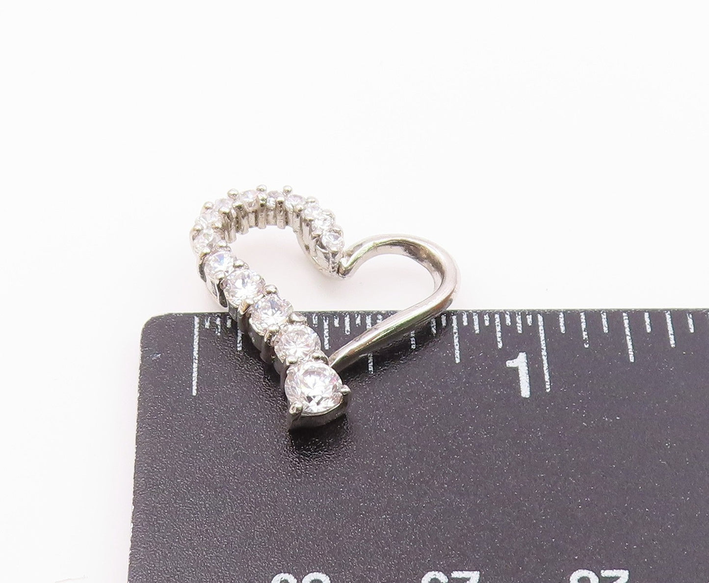 925 Sterling Silver Vintage Shiny Cubic Zirconia Love Heart Pendant PT16428