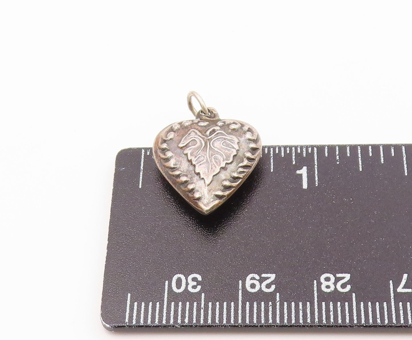 925 Sterling Silver Vintage Carved Swirls & Leaf Love Heart Pendant PT21348