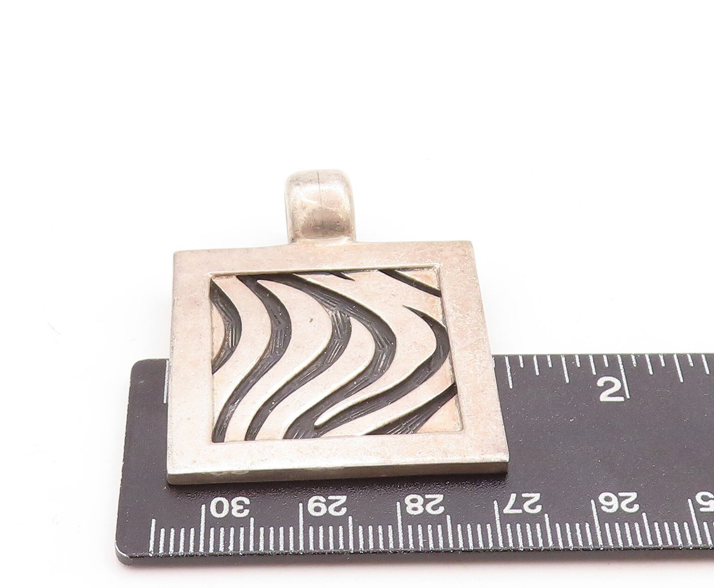 925 Sterling Silver Vintage Pendant Designer Swirly Cutout Frame PT23832