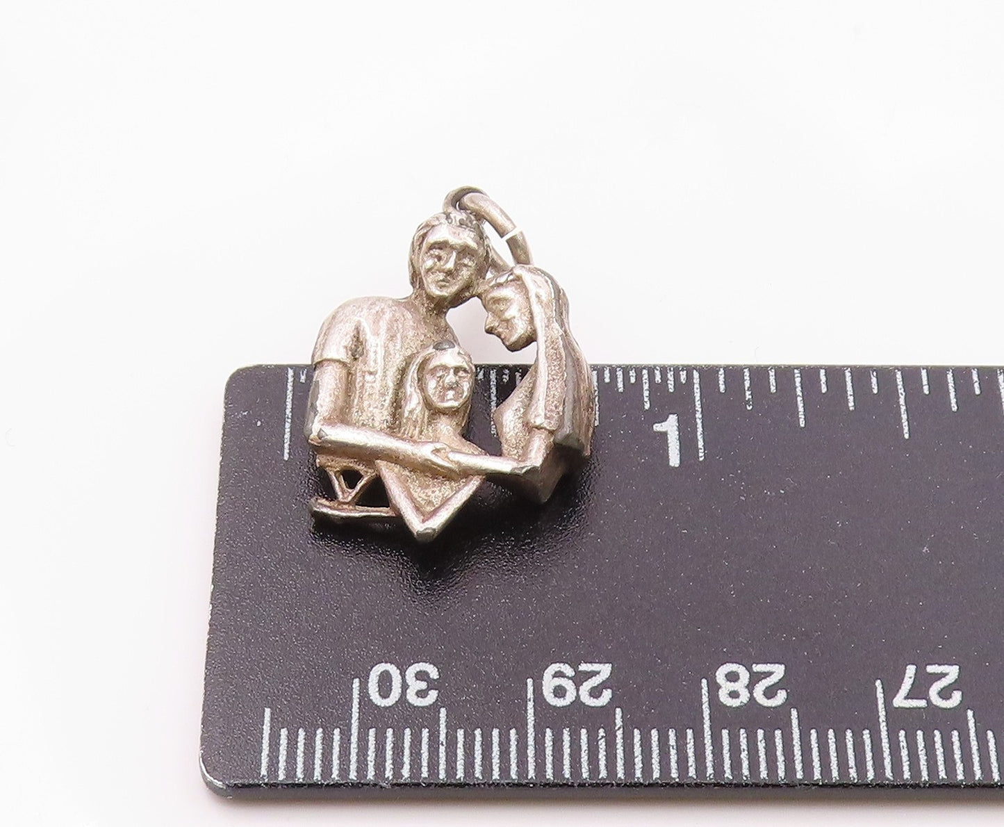 925 Sterling Silver Vintage Family Love Motif Drop Pendant PT16525