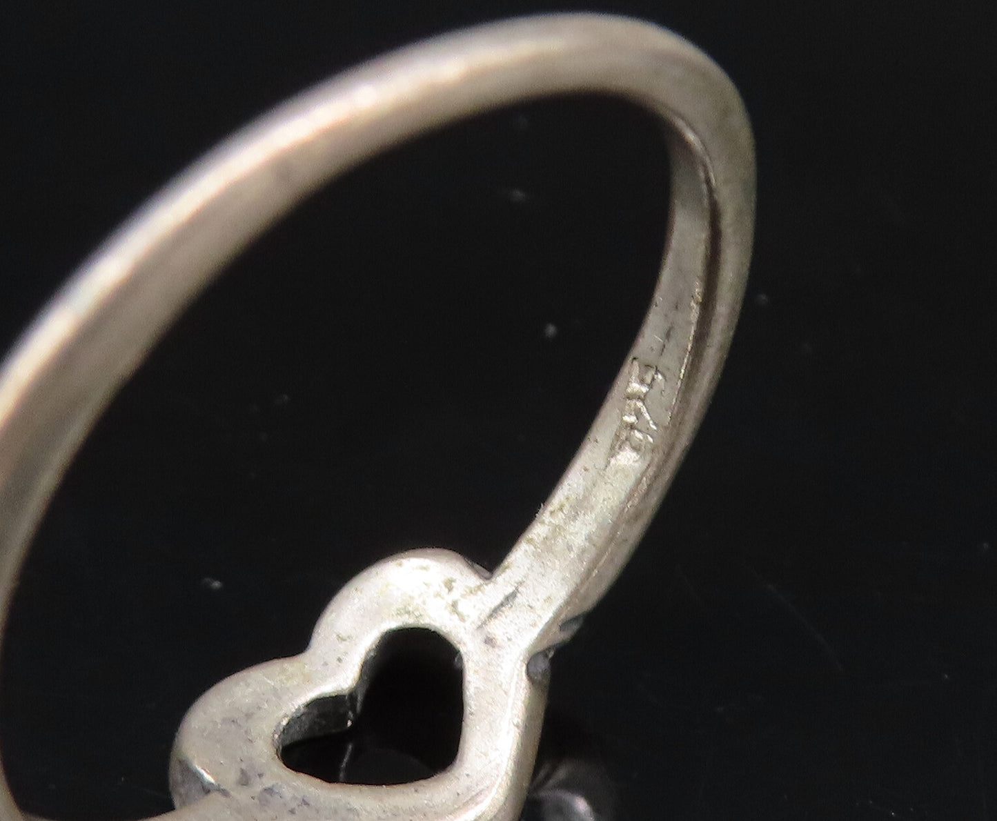 925 Silver Vintage Minimalist Dainty Open Love Heart Ring Sz 6.25 RG26074