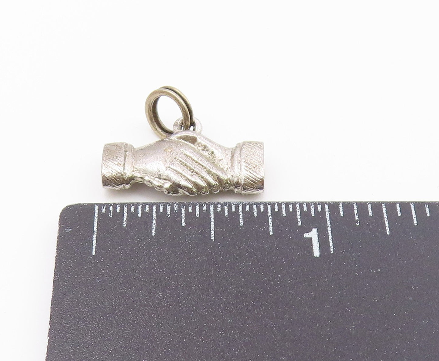 925 Sterling Silver Vintage Shiny Petite Handshake Motif Pendant PT18884