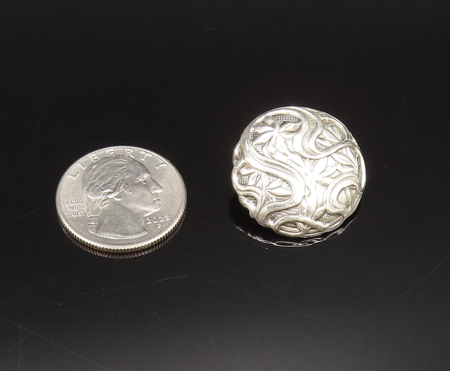 925 Sterling Silver Vintage Floral Vine Round Dome Earrings EG12259
