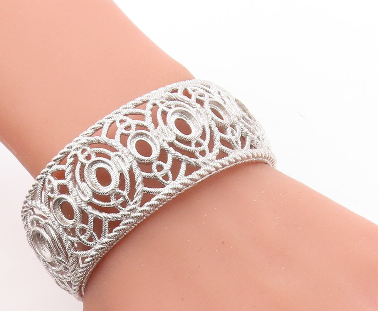 JUDITH RIPKA 925 Sterling Silver Shiny Open Twist Design Cuff Bracelet BT2979