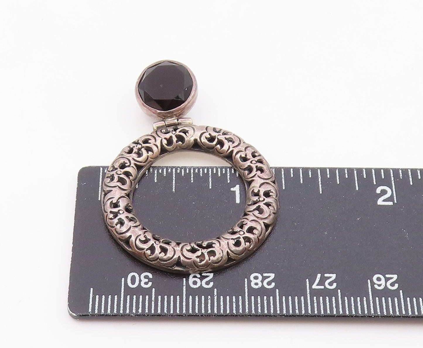 JANICE GIRARDI 925 Silver Vintage Onyx Swirly Flowers Round Pendant PT22026