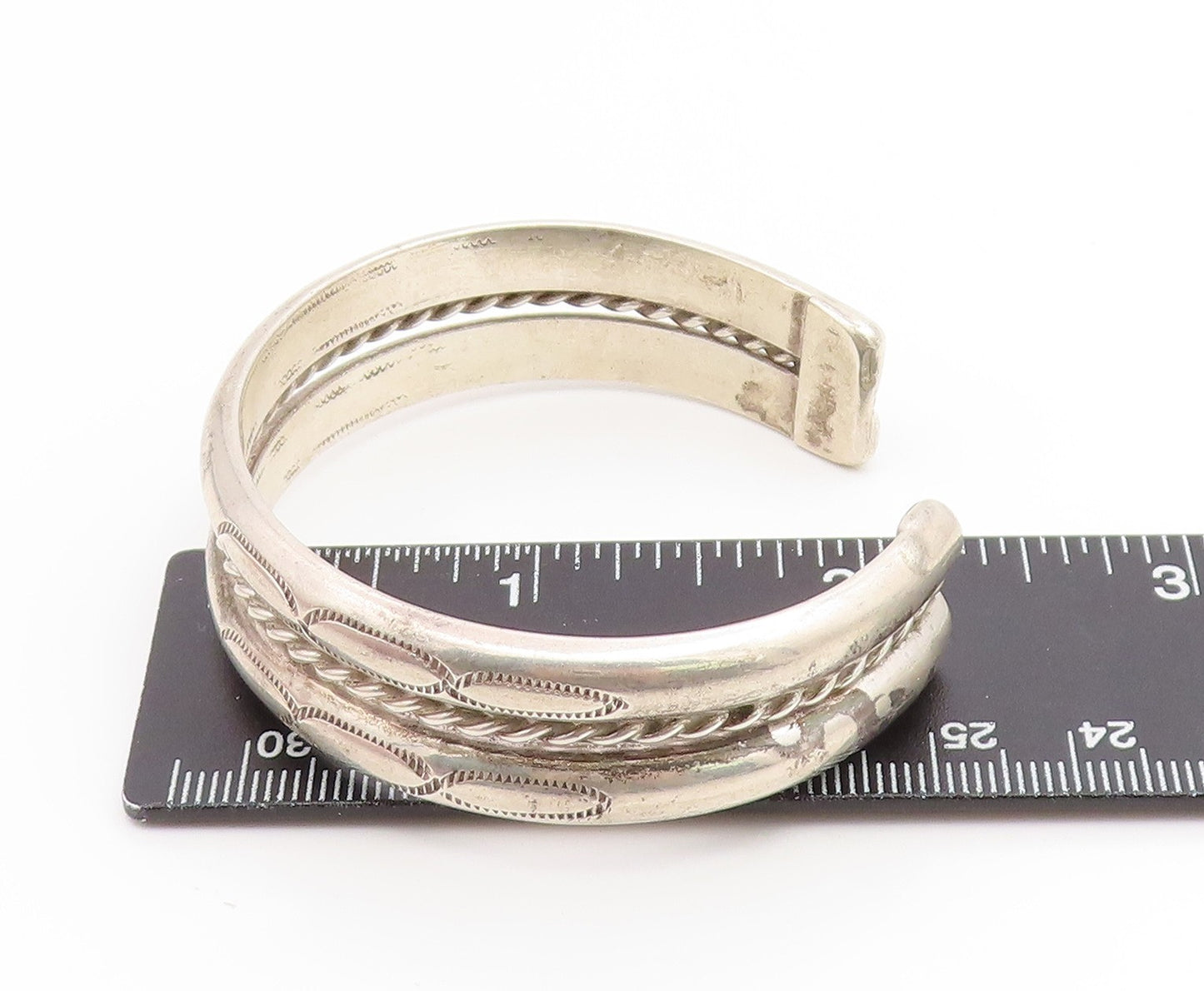 925 Sterling Silver Vintage Bracelet NAVAJO Twisted Wire & Stamped Cuff BT11900