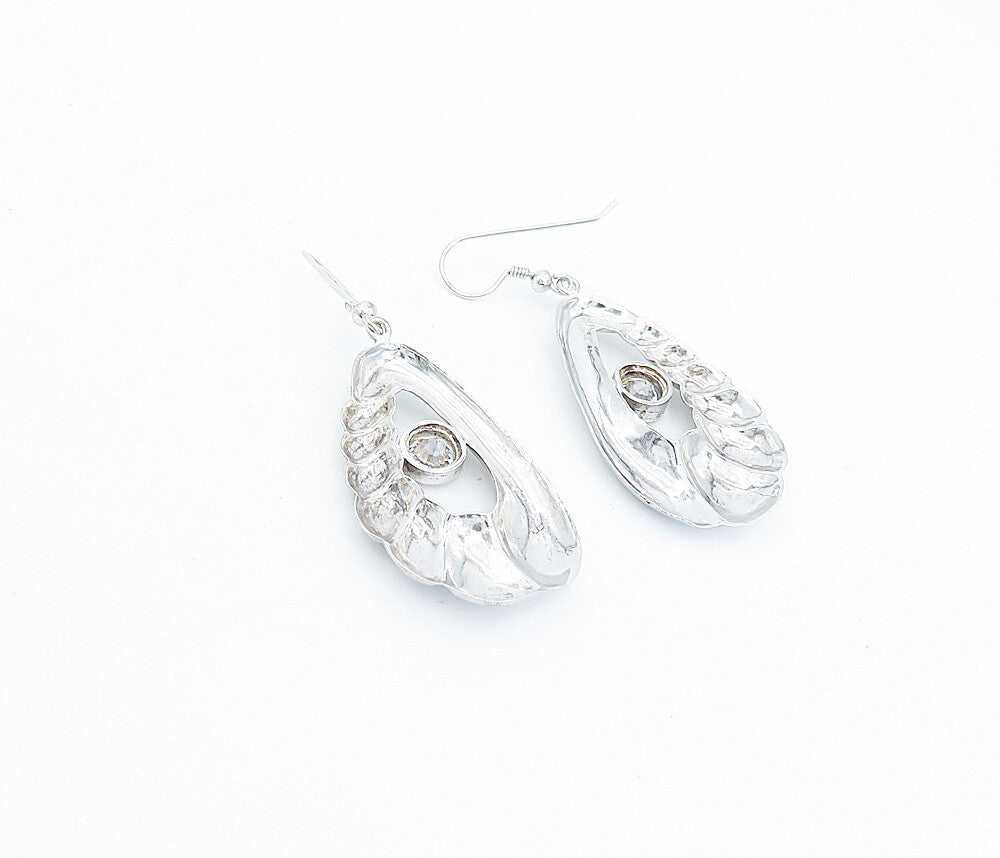 925 Sterling Silver Sparkling Cubic Zirconia Fluted Dangle Earrings EG2561