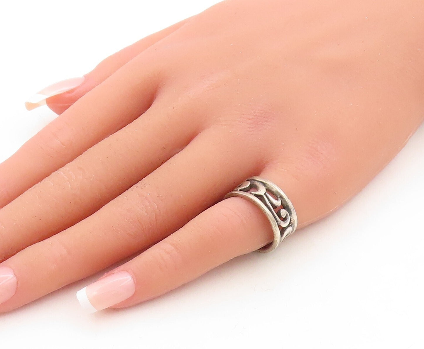 925 Sterling Silver Vintage Ring Dark Tone Solid Cutout Swirls Sz 6 RG31297