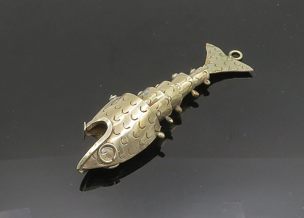 925 Sterling Silver Vintage Shiny Etched Fish Motif Pendant (MOVES) PT15811