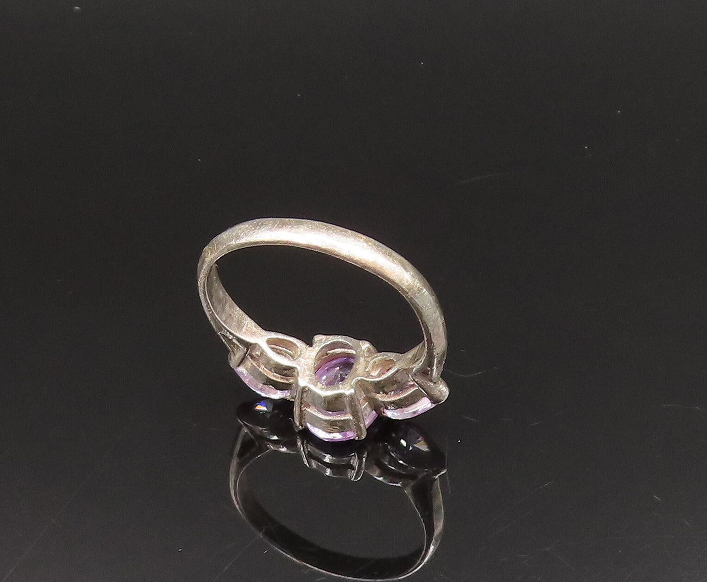 925 Sterling Silver Vintage Dainty Purple Cubic Zirconia Ring Sz 6.5 RG25633