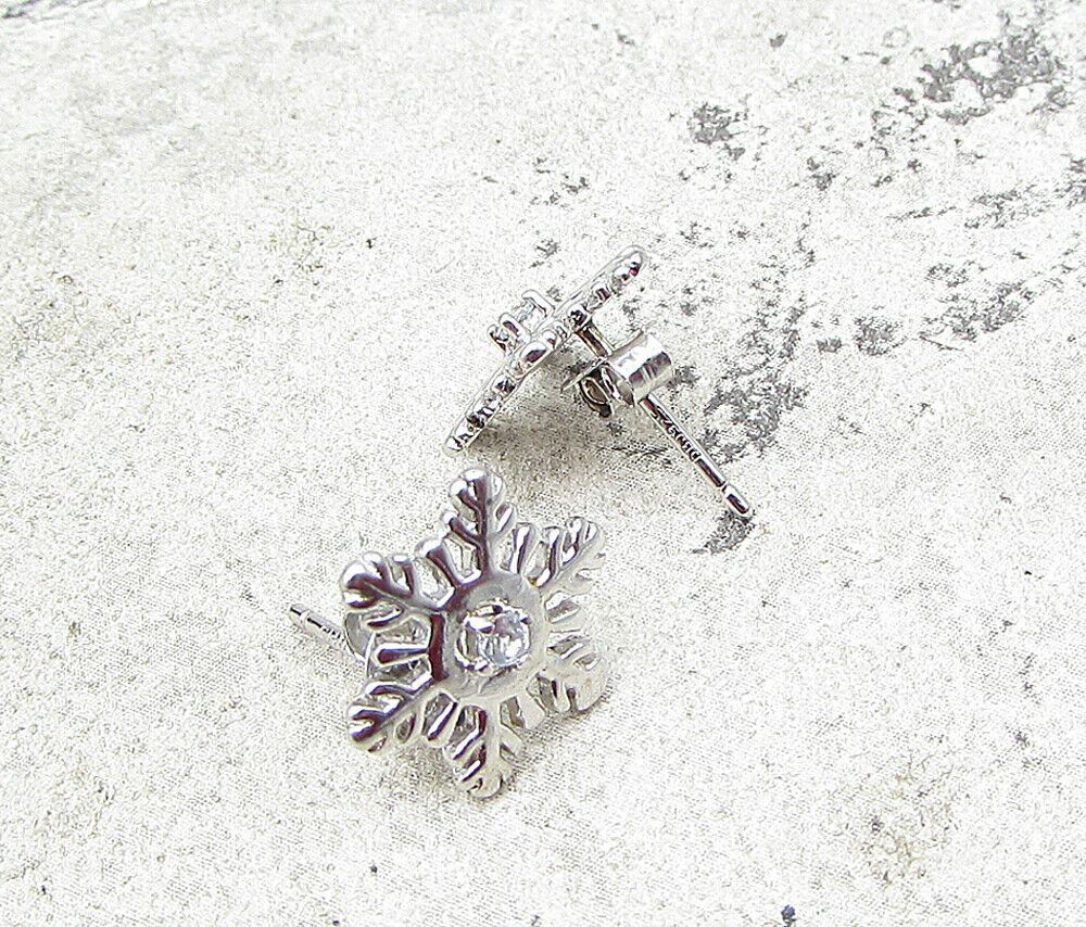 925 Sterling Silver White Cubic Zirconia Snowflake Stud Earrings EG1406