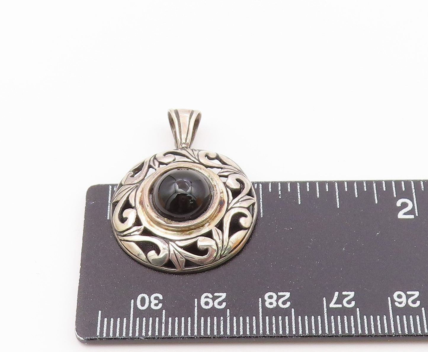 JEZLAINE 925 Sterling Silver Vintage Black Onyx Swirl Border Pendant PT16447