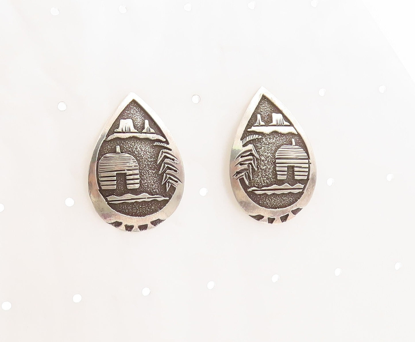 925 Sterling Silver Vintage Earrings BB NAVAJO Dark Tone Landscape EG13281