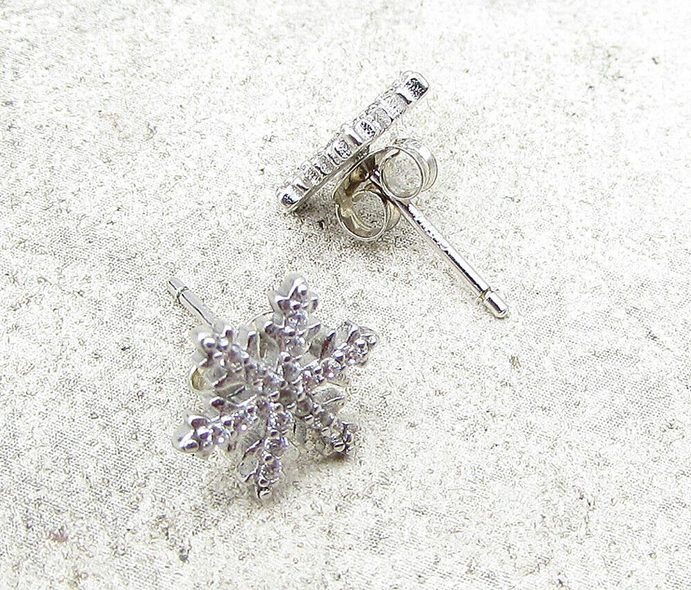 925 Sterling Silver White Cubic Zirconia Snowflake Stud Earrings EG1425