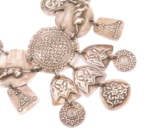 Solid Silver Vintage Necklace Swirly Floral & Animal Carved Linked NE4278