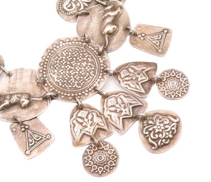 Solid Silver Vintage Necklace Swirly Floral & Animal Carved Linked NE4278