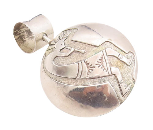 925 Sterling Silver Vintage Pendant NAVAJO Puffed Triable Carved  PT22950
