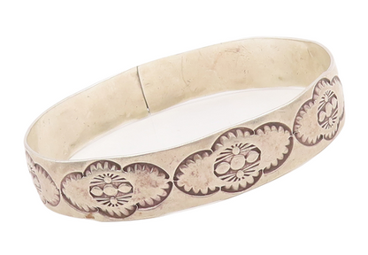 925 Sterling Silver Vintage Bracelet DOUGLAS ETSITTY NAVAJO Bangle  BT10581