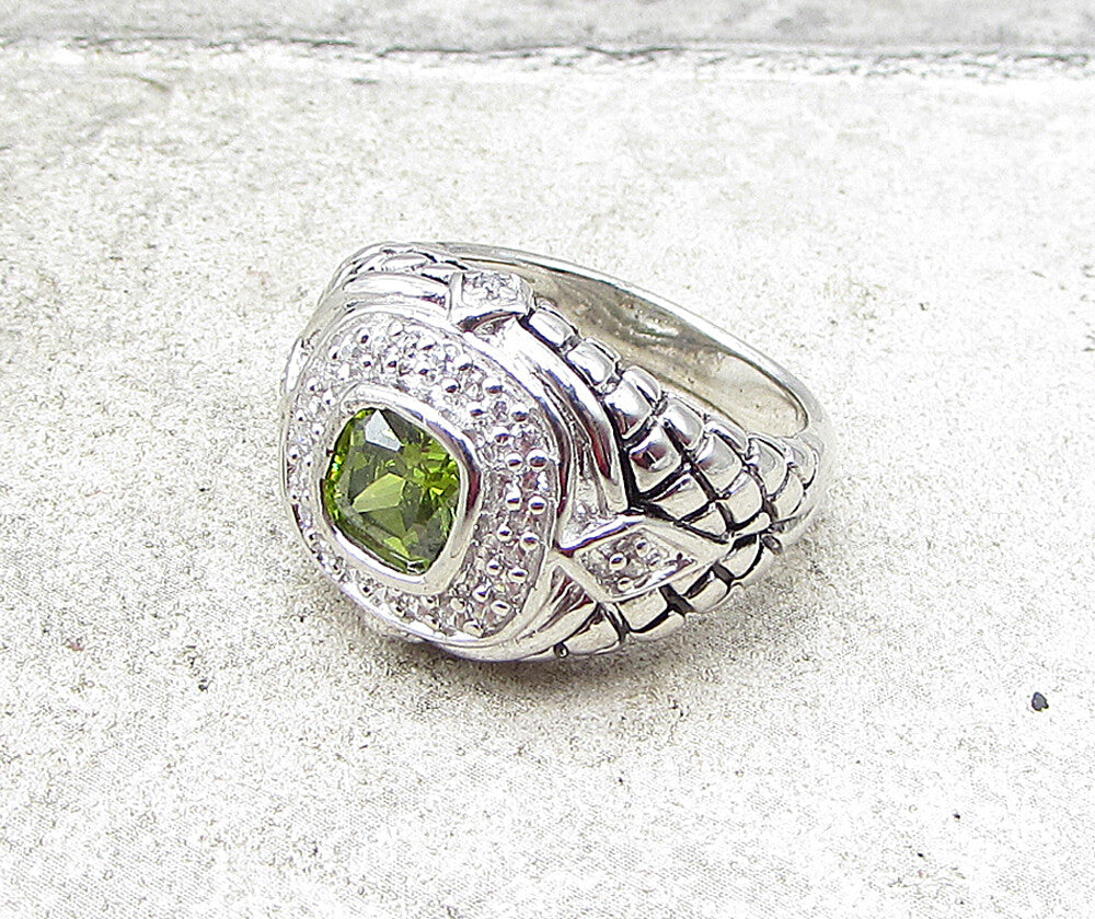 925 Sterling Silver  Peridot & Cubic Zirconia Cocktail Ring Sz 6.5  RG1651