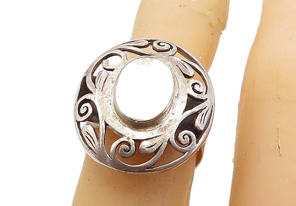 925 Sterling Silver  Vintage Mother Of Pearl Swirl Cocktail Ring Sz 6  RG7978