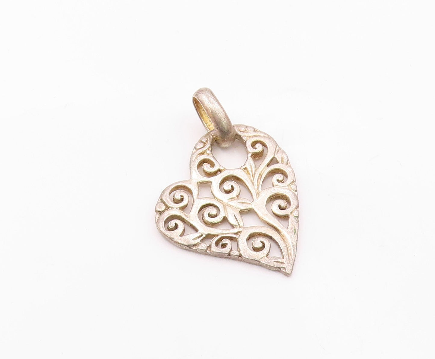 925 Sterling Silver  Vintage Swirl Floral Vine Love Heart Pendant  PT12850