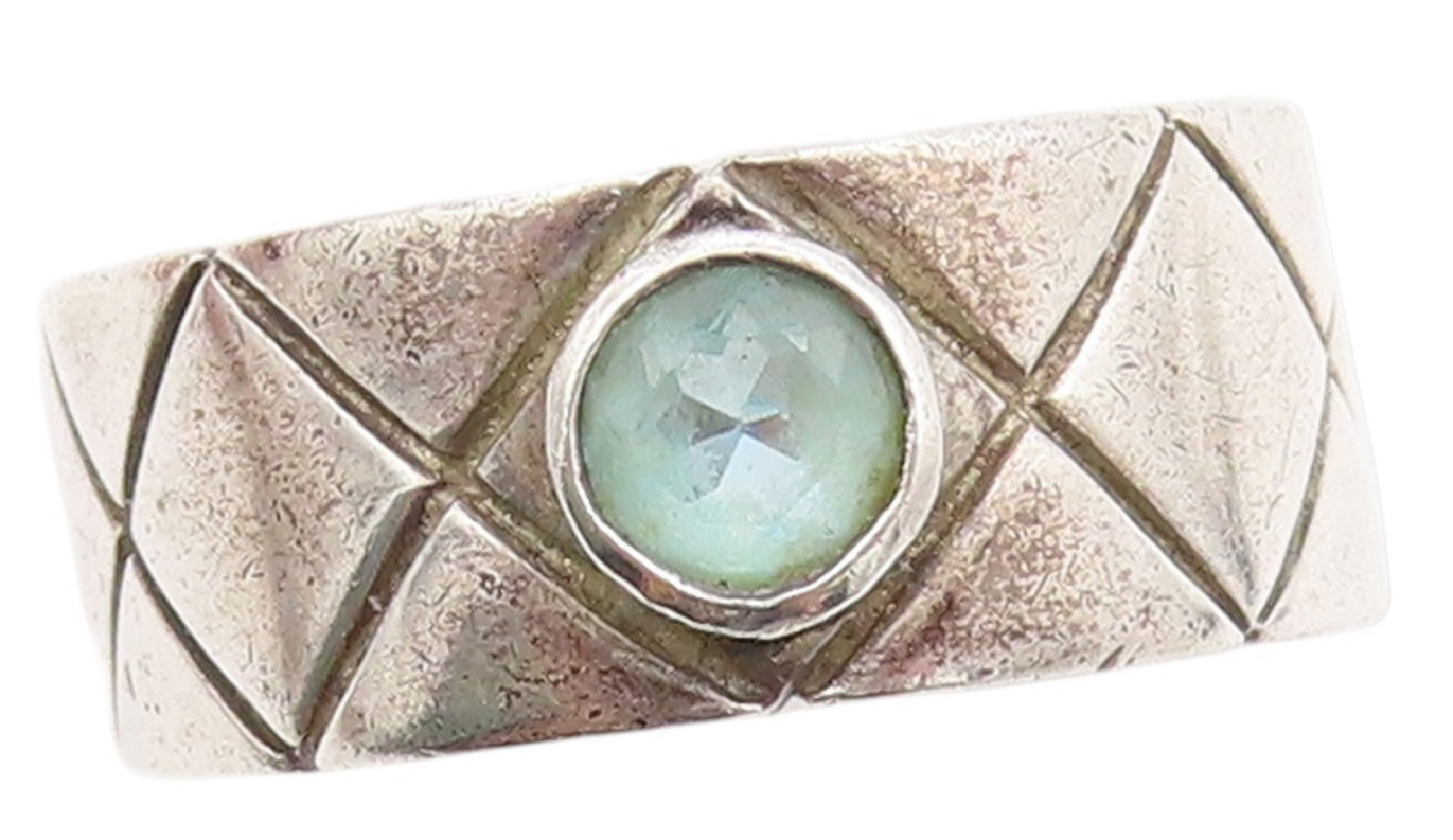 925 Sterling Silver Vintage Ring Topaz Quilted Raised Pattern Sz 7.5  RG33489