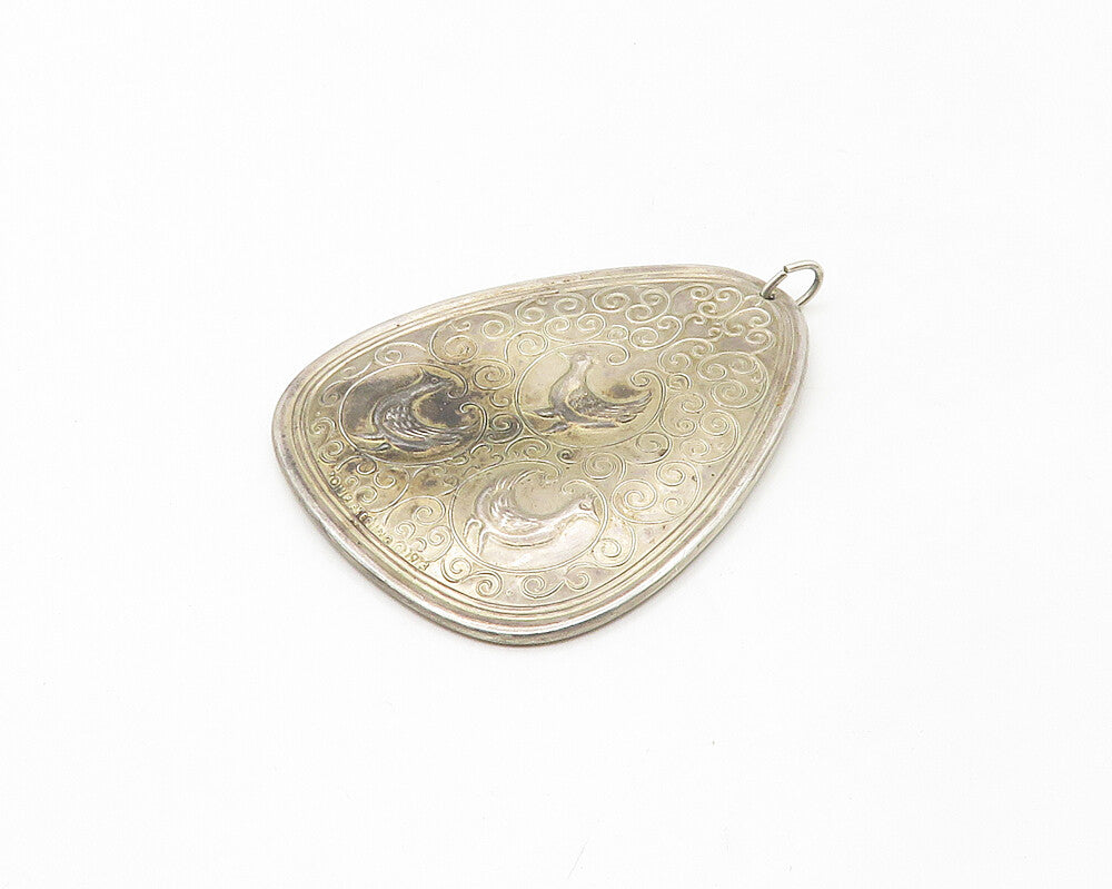 TOWLE 925 Sterling Silver   Vintage Floral Swirl Hen Pattern Pendant  PT13818