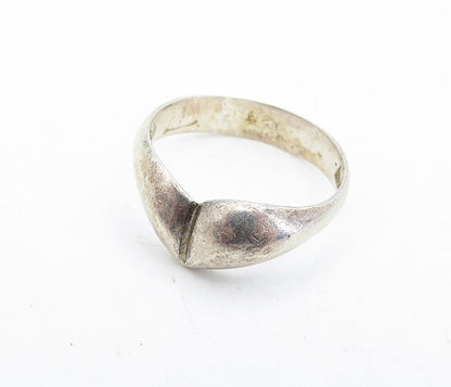 925 Sterling Silver  Vintage Dark Tone Smooth Pointed Band Ring Sz 8  RG5116