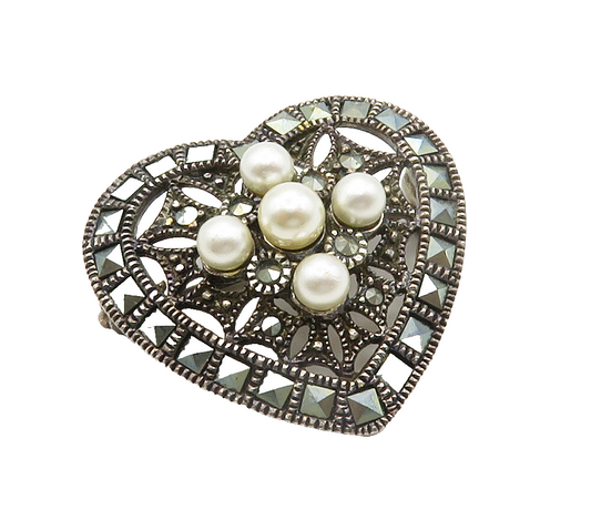 925 Sterling Silver  Vintage Petite Pearls & Marcasite Heart Brooch Pin BP5889