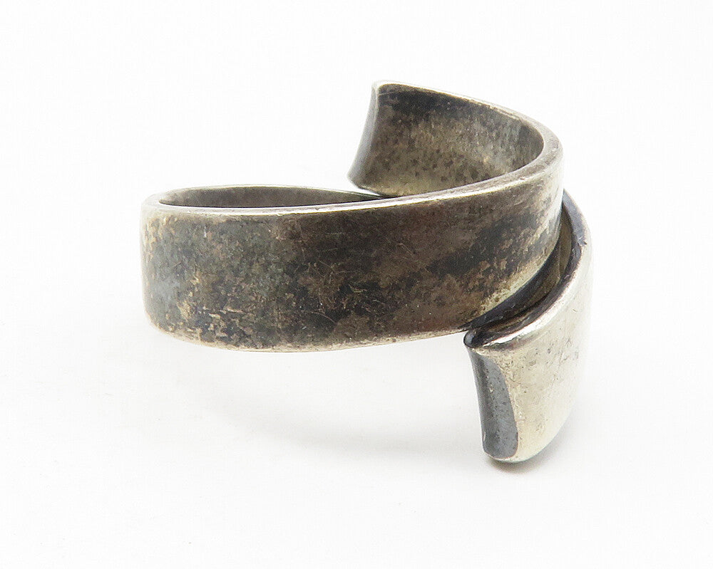 925 Sterling Silver  Vintage Dark Tone Ribbon Wrap Band Ring Sz 7  RG11867