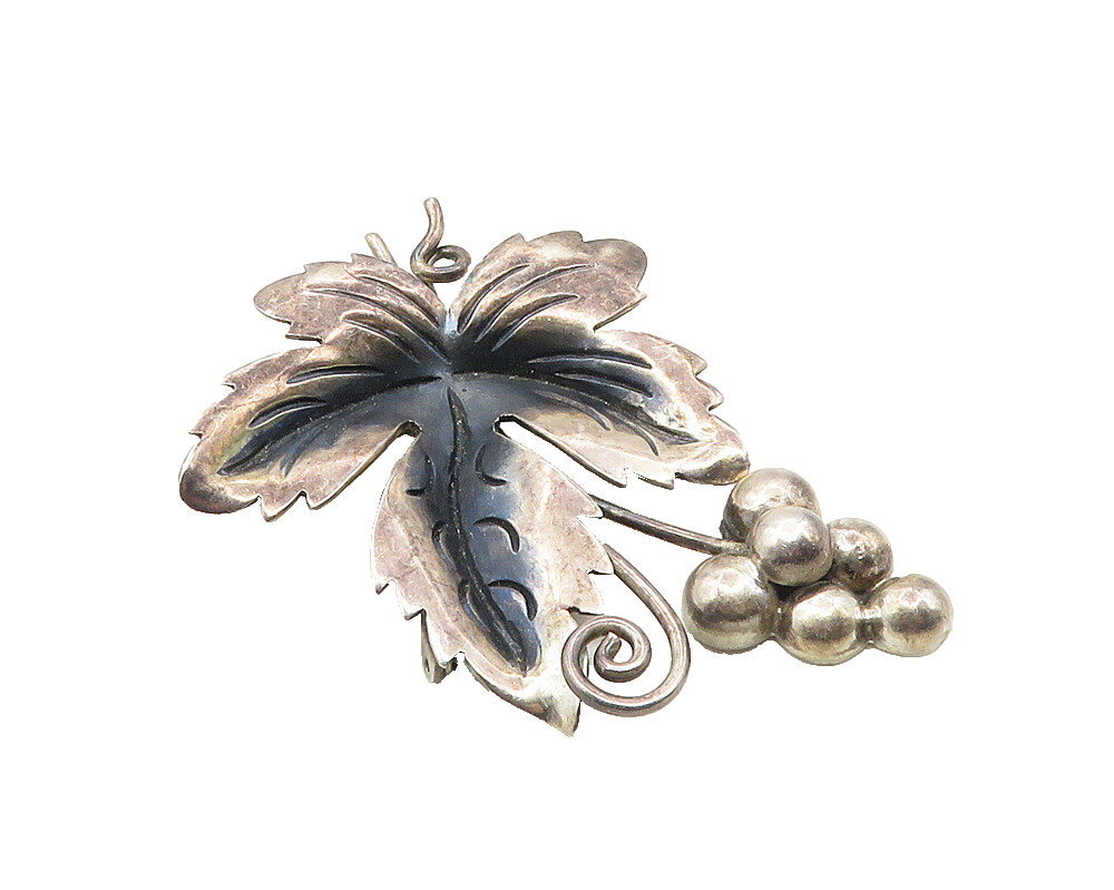 MEXICO 925 Sterling Silver  Vintage Grape Bunch Floral Leaf Brooch Pin  BP3656