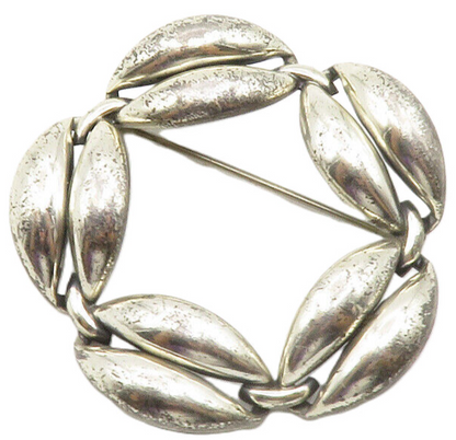 925 Sterling Silver  Vintage Shiny Round Linked Design Brooch Pin  BP4569